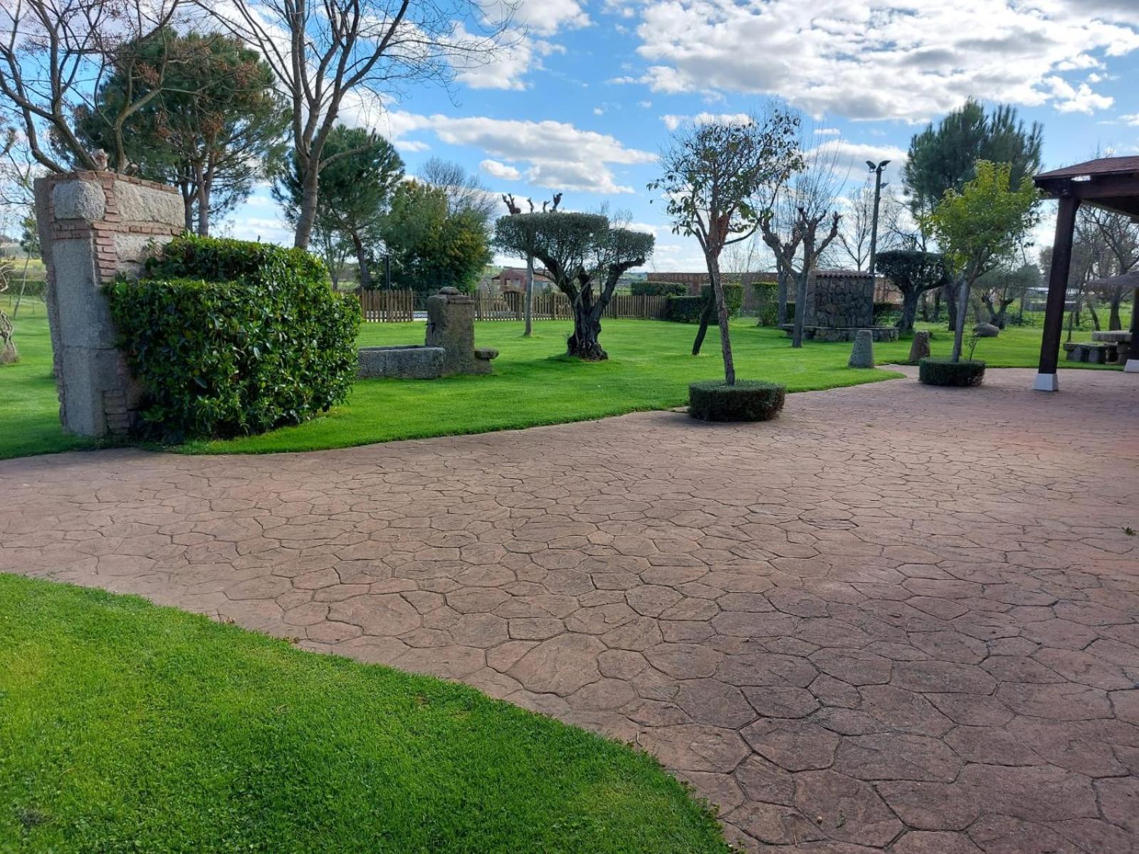Villa Complejo Rural La Badia Lucillos Exterior foto